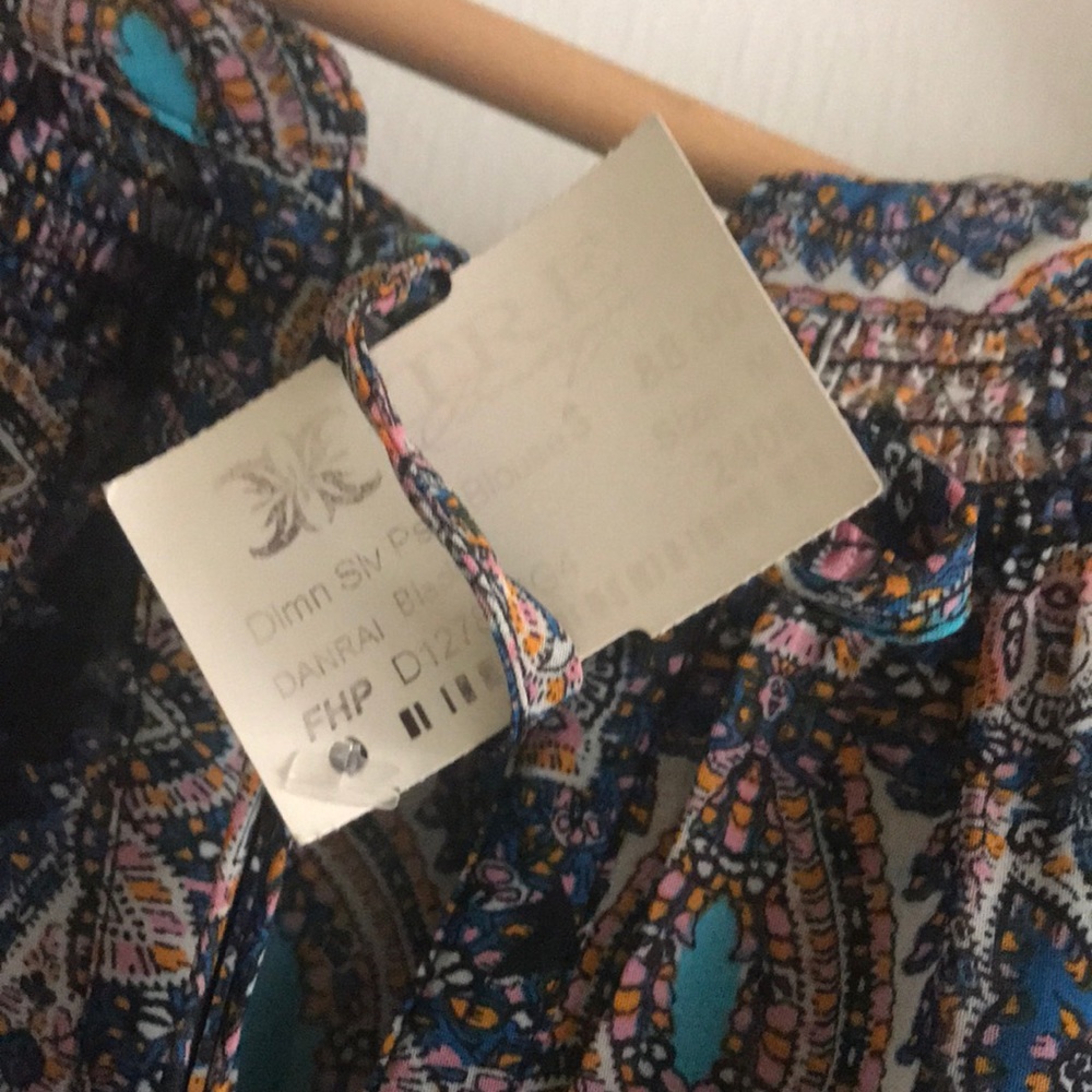 Gorgeous Danielrainn size m blouse